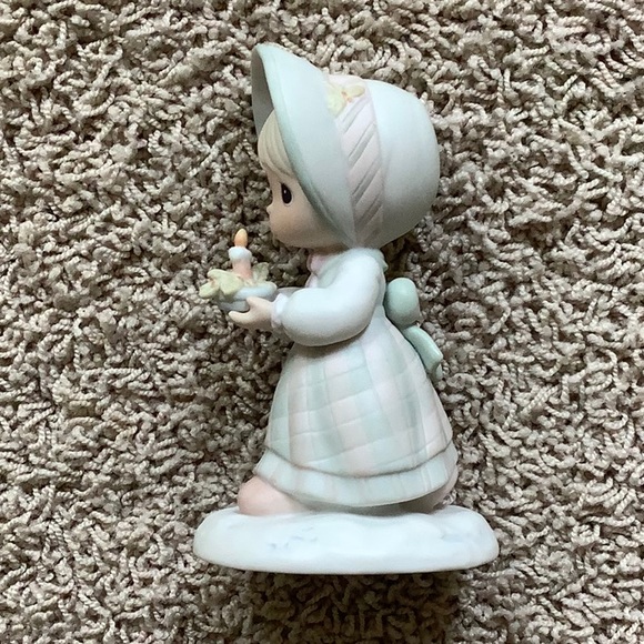 NIB-Precious Moments December - Picture 5 of 8